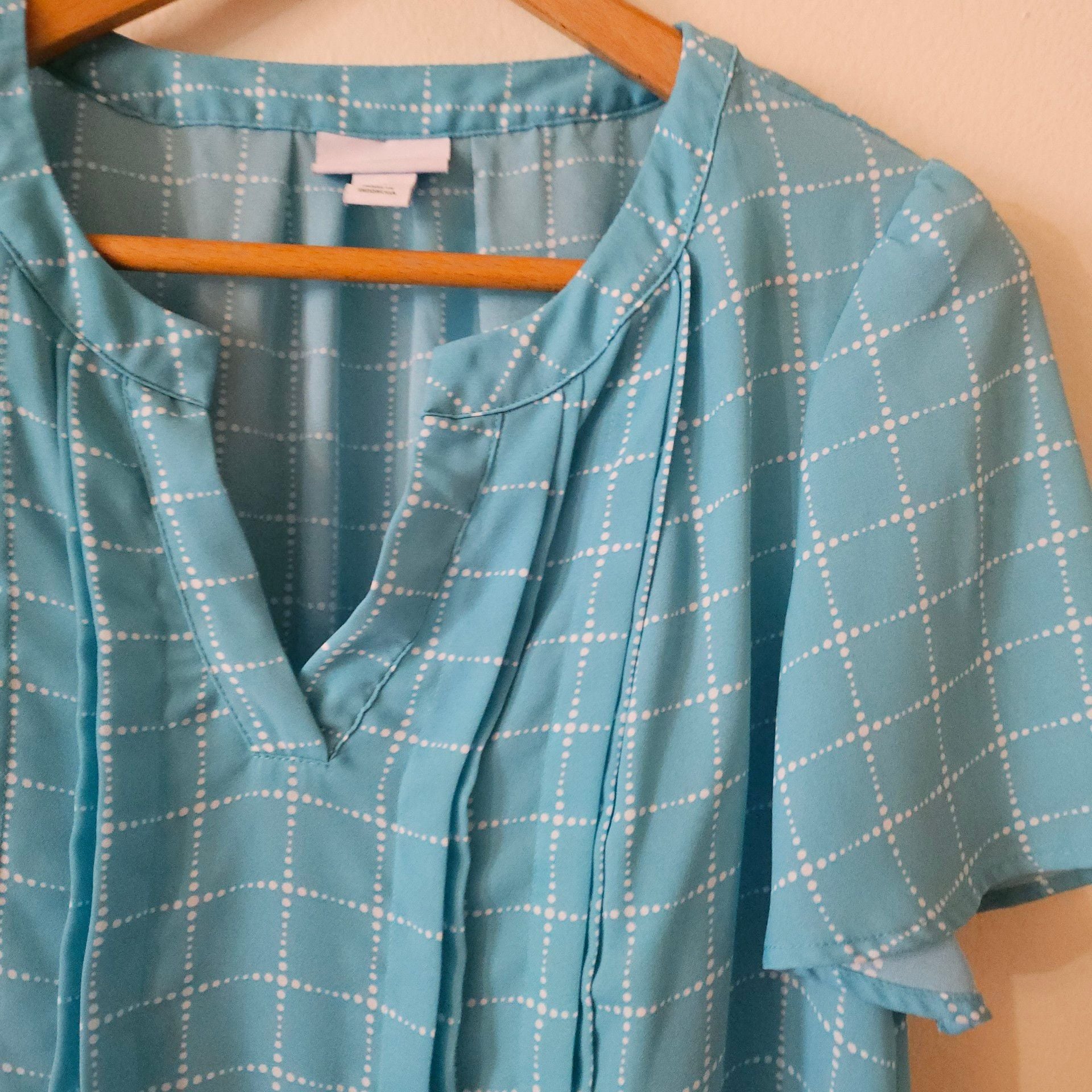 Lite blue and white blouse 272 5