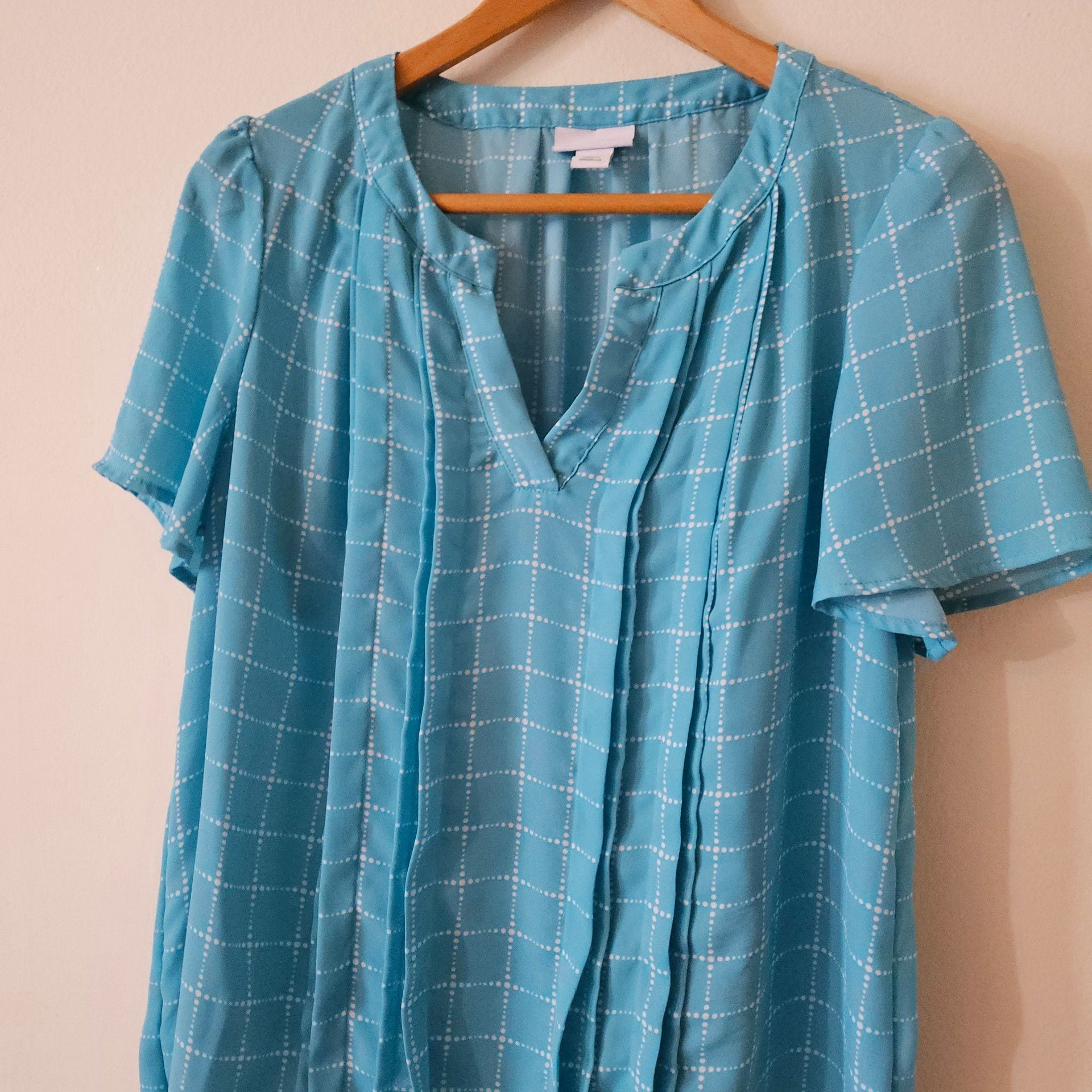 Lite blue and white blouse 272 6