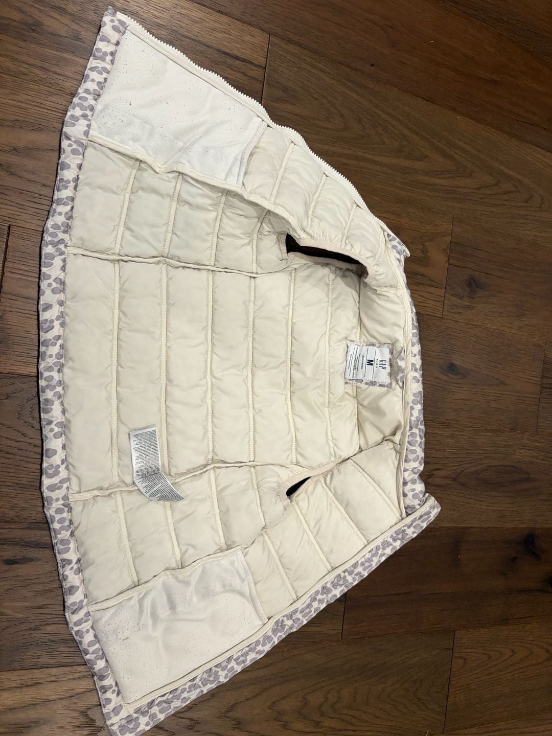 Gap Kids ColdControl Puffer Vest Size M 8-9 White Gray Leopard 5