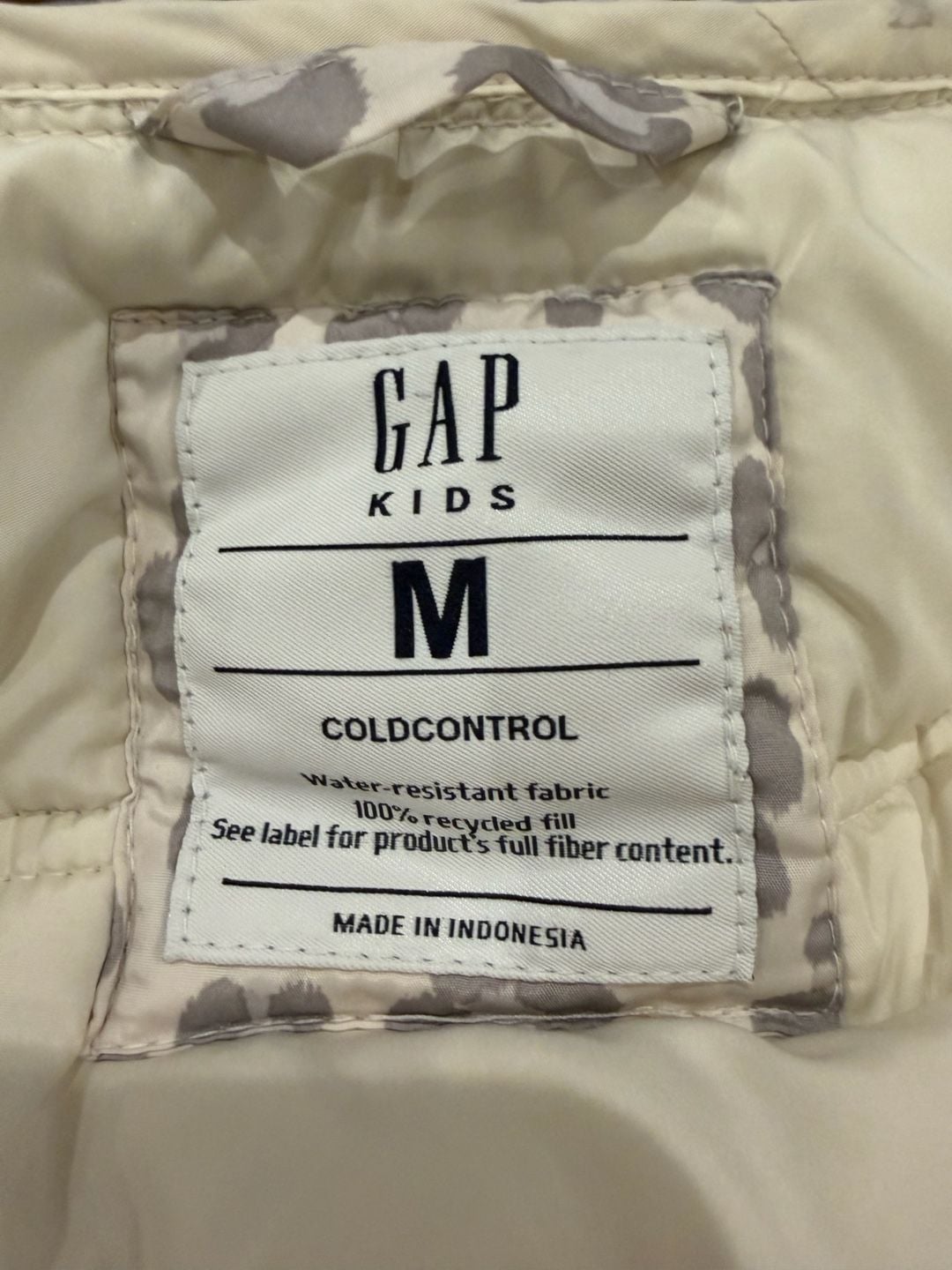Gap Kids ColdControl Puffer Vest Size M 8-9 White Gray Leopard 7