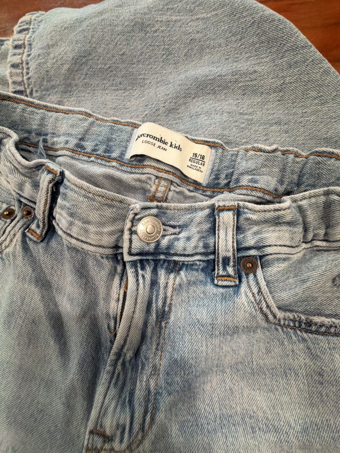abercrombie kids Loose Jean Size 15/16 Regular Light Wash Denim 2