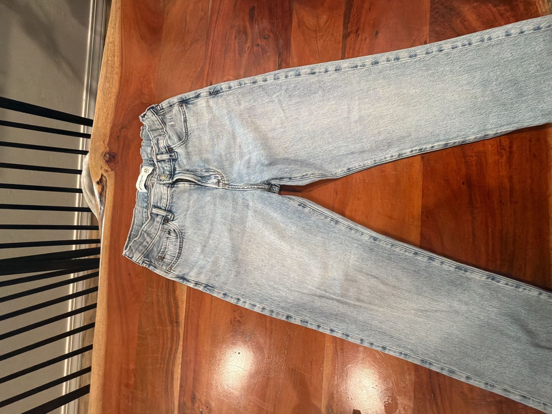 abercrombie kids Loose Jean Size 15/16 Regular Light Wash Denim 3
