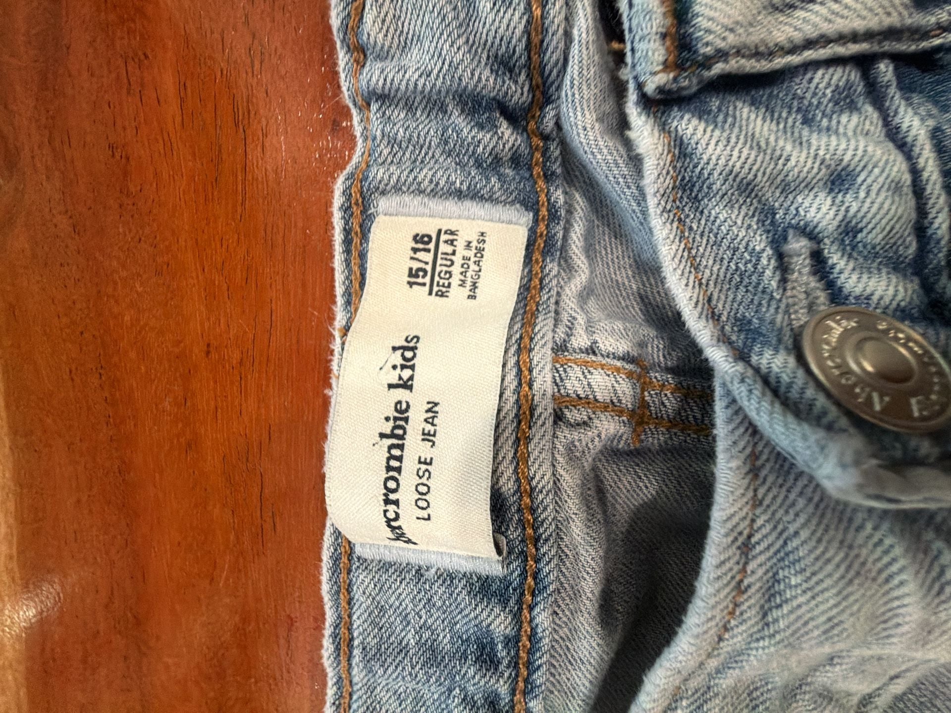 abercrombie kids Loose Jean Size 15/16 Regular Light Wash Denim 5