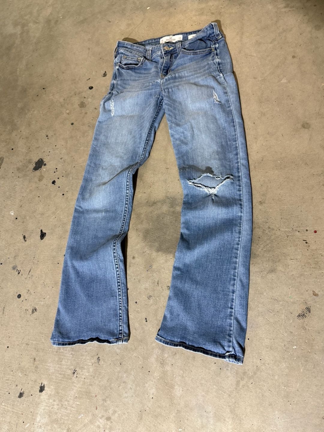Hollister Low Rise Boot Jeans Size 5S W27 L30 Light Wash Distressed 3