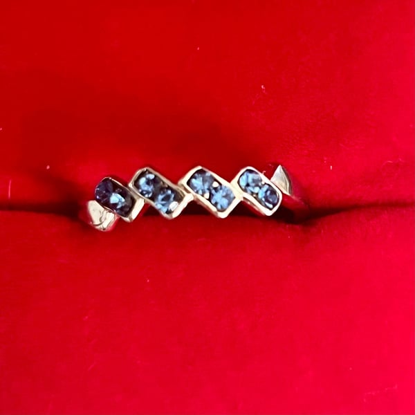 Vintage Sapphire Sterling Silver Chevron Design Ring Size 8