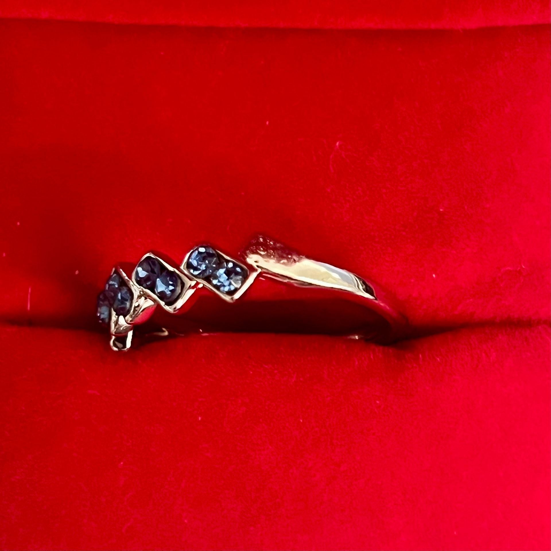 Vintage Sapphire Sterling Silver Chevron Design Ring Size 8 4