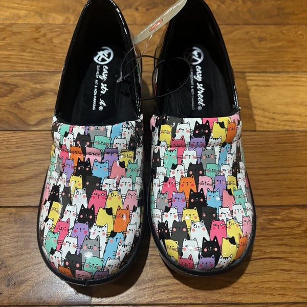 Easy Street Laurie Cat Print Slip-On Nurse Shoes Women’s 5.5 M New