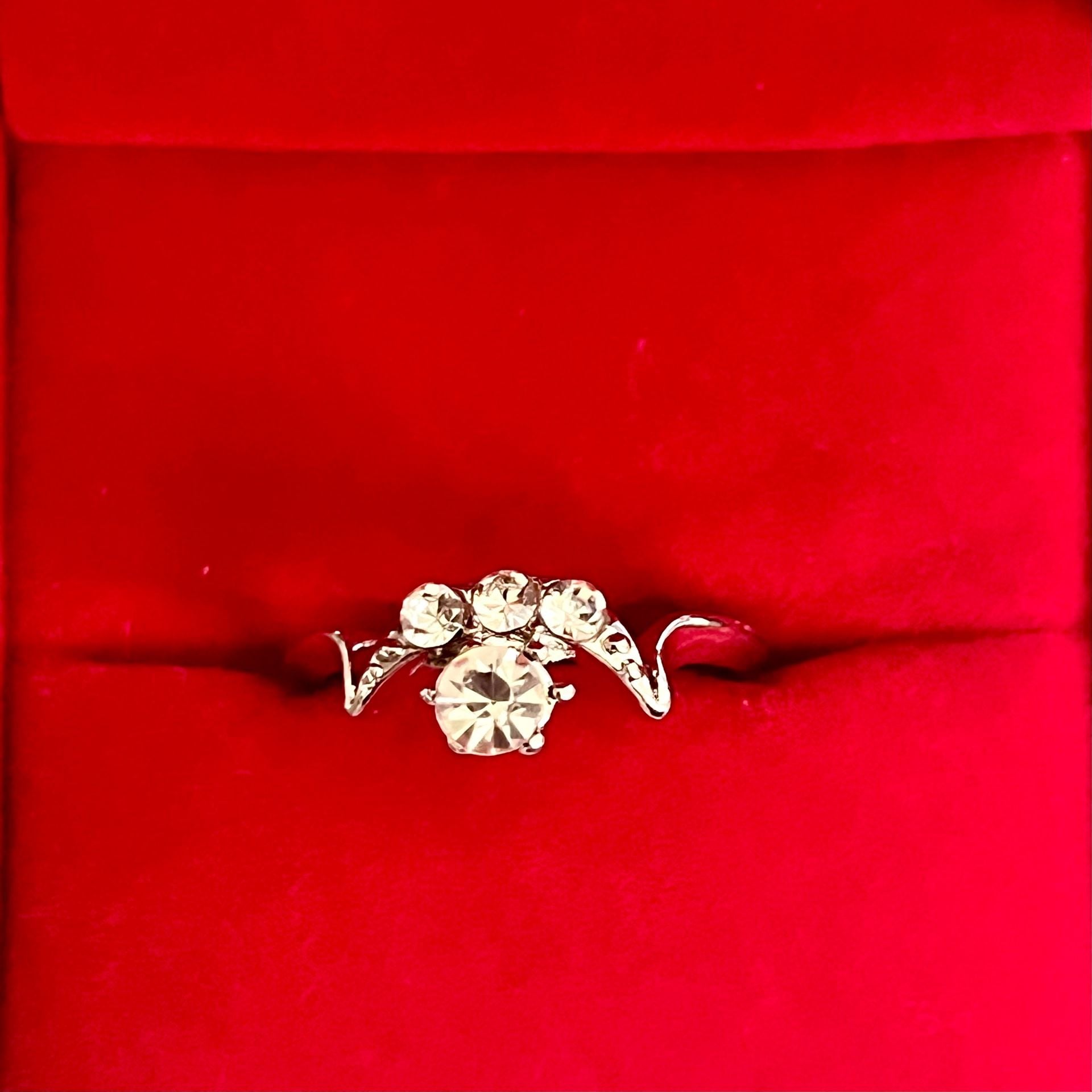 Vintage Style Sterling Silver Cubic Zirconia Cluster Ring Size 8 2