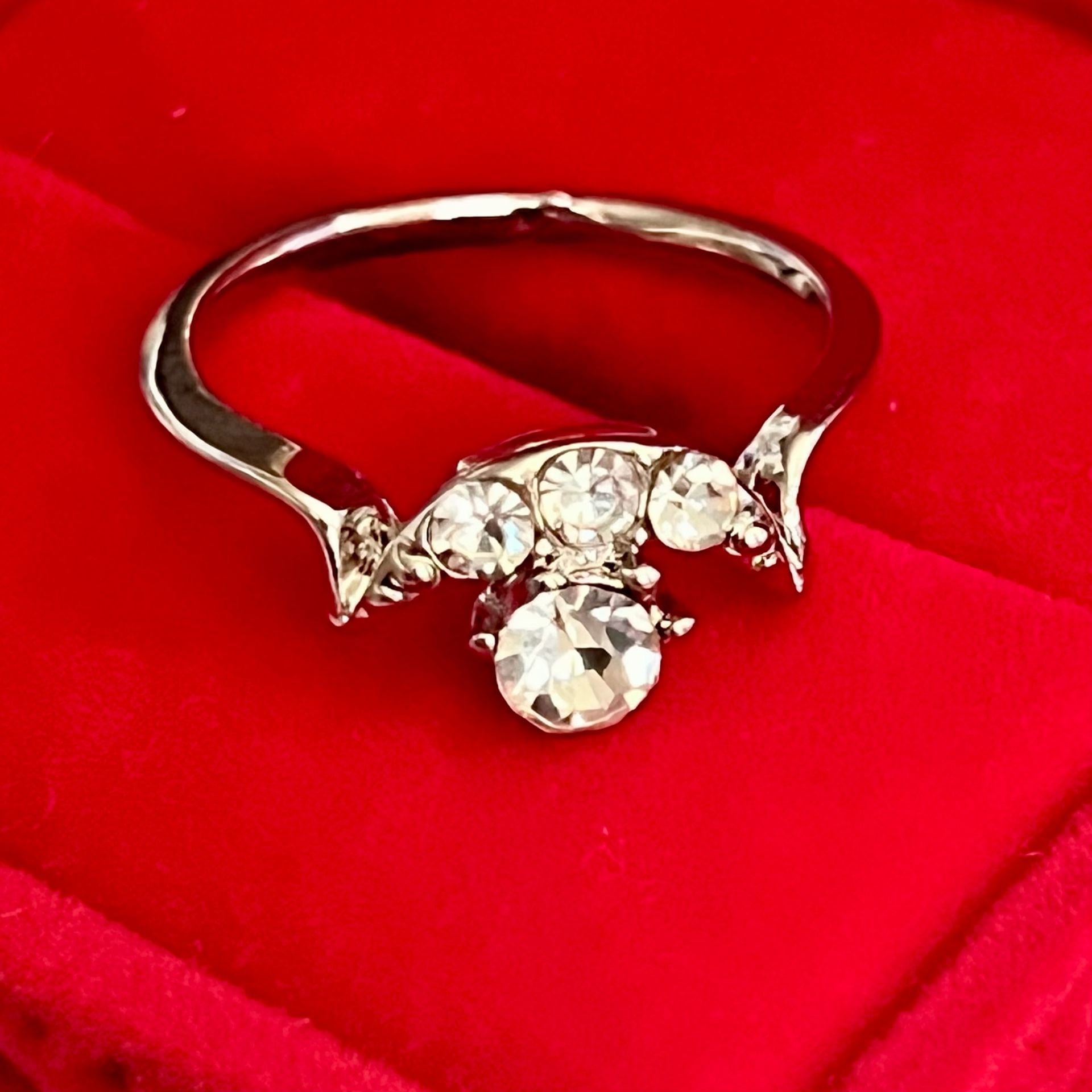Vintage Style Sterling Silver Cubic Zirconia Cluster Ring Size 8 6