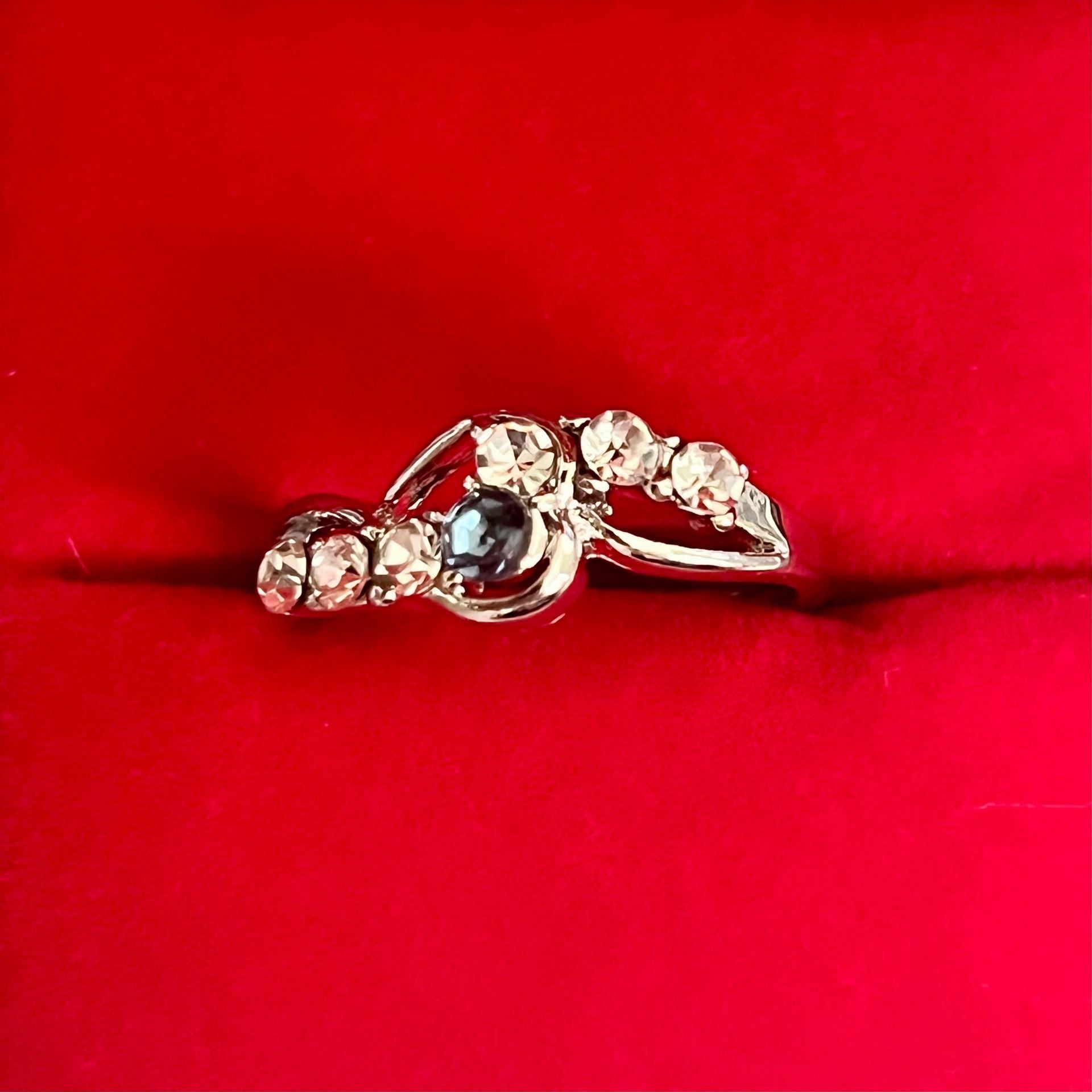Cubic Zirconia Diamonds with Blue Stone Swirl Sterling Silver Ring Size 8 1