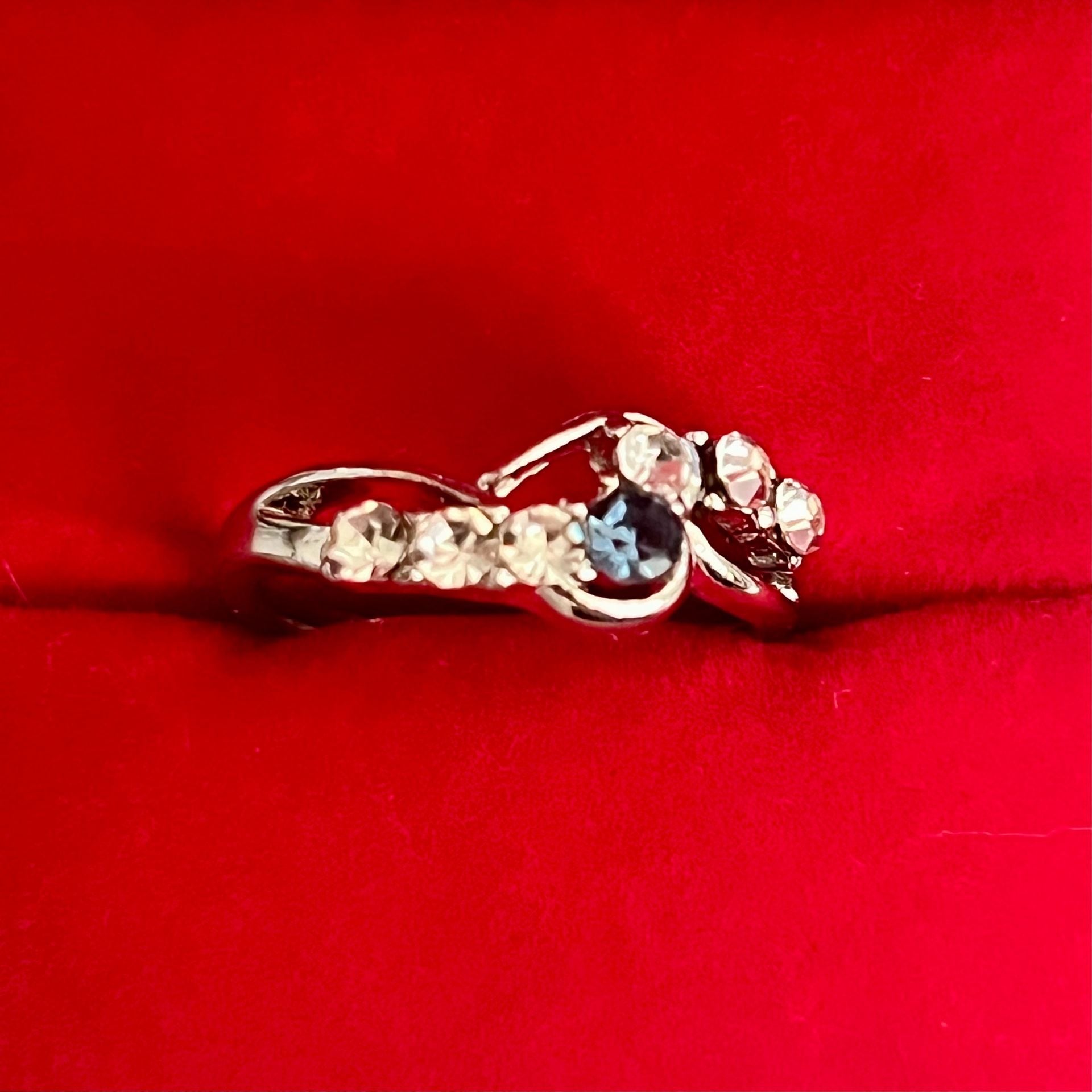 Cubic Zirconia Diamonds with Blue Stone Swirl Sterling Silver Ring Size 8 3