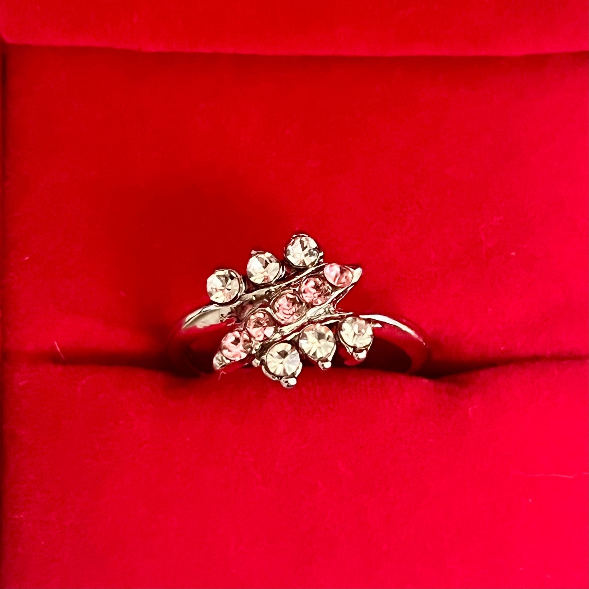 Vintage Cubic Zirconia Rhinestone Cluster Ring Sterling Silver Ring Size 6 4
