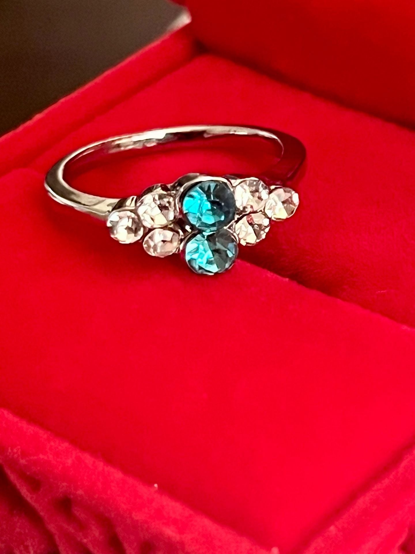 Vintage Blue And Clear Crystal Cluster Ring Sterling Silver Ring Size 6 3