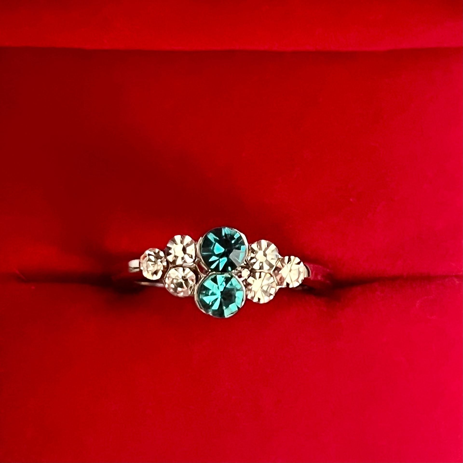 Vintage Blue And Clear Crystal Cluster Ring Sterling Silver Ring Size 6 4