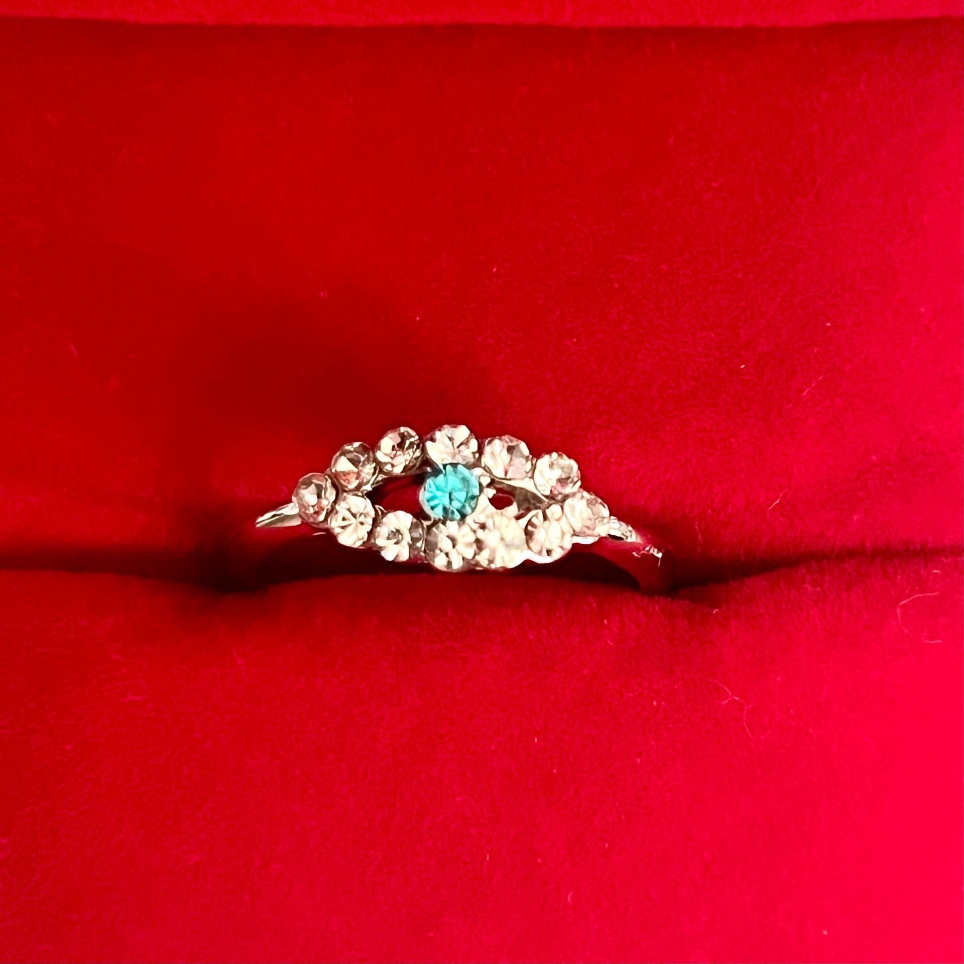 Vintage Crystal Rhinestone Blue Center Stone Cluster Sterling Silver Ring Size 2