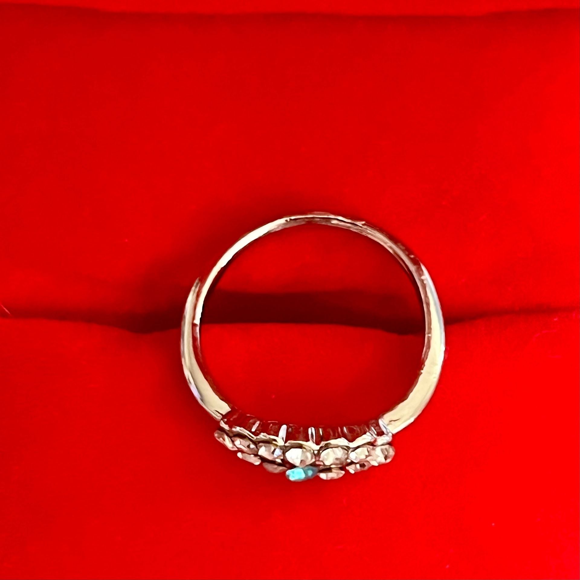 Vintage Crystal Rhinestone Blue Center Stone Cluster Sterling Silver Ring Size 6