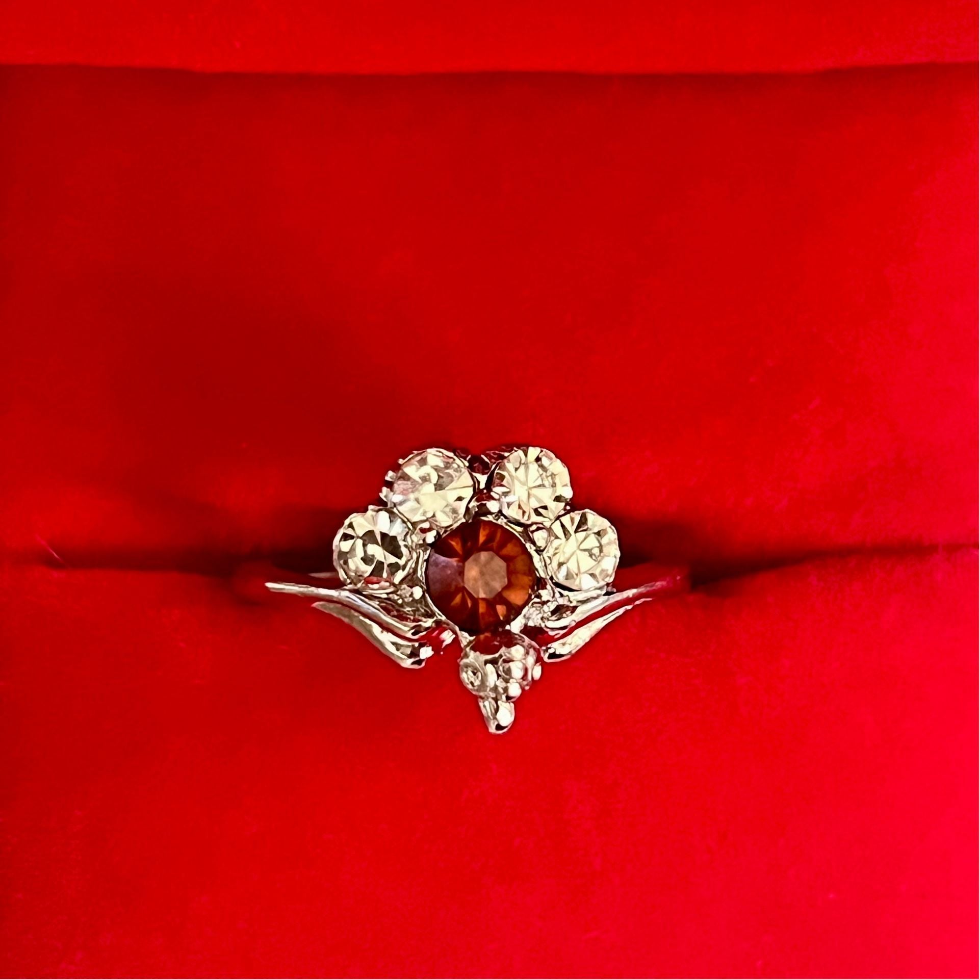Vintage Sterling Silver Cluster Ring Garnet Diamond Style Ring Size 6 4