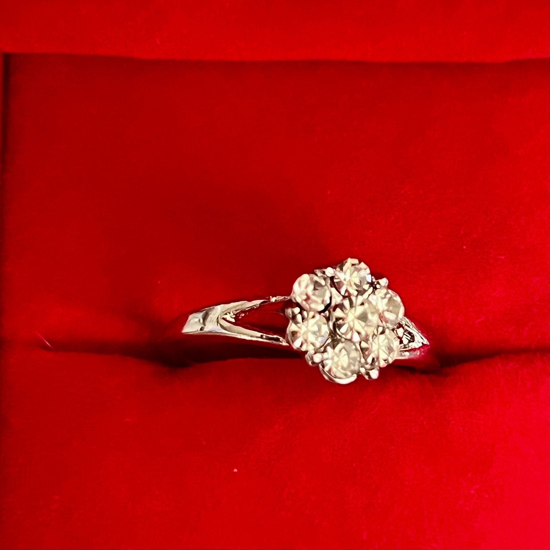 Vintage Cubic Zirconia Diamond Cluster Ring Sterling Silver Cocktail Size 6 3