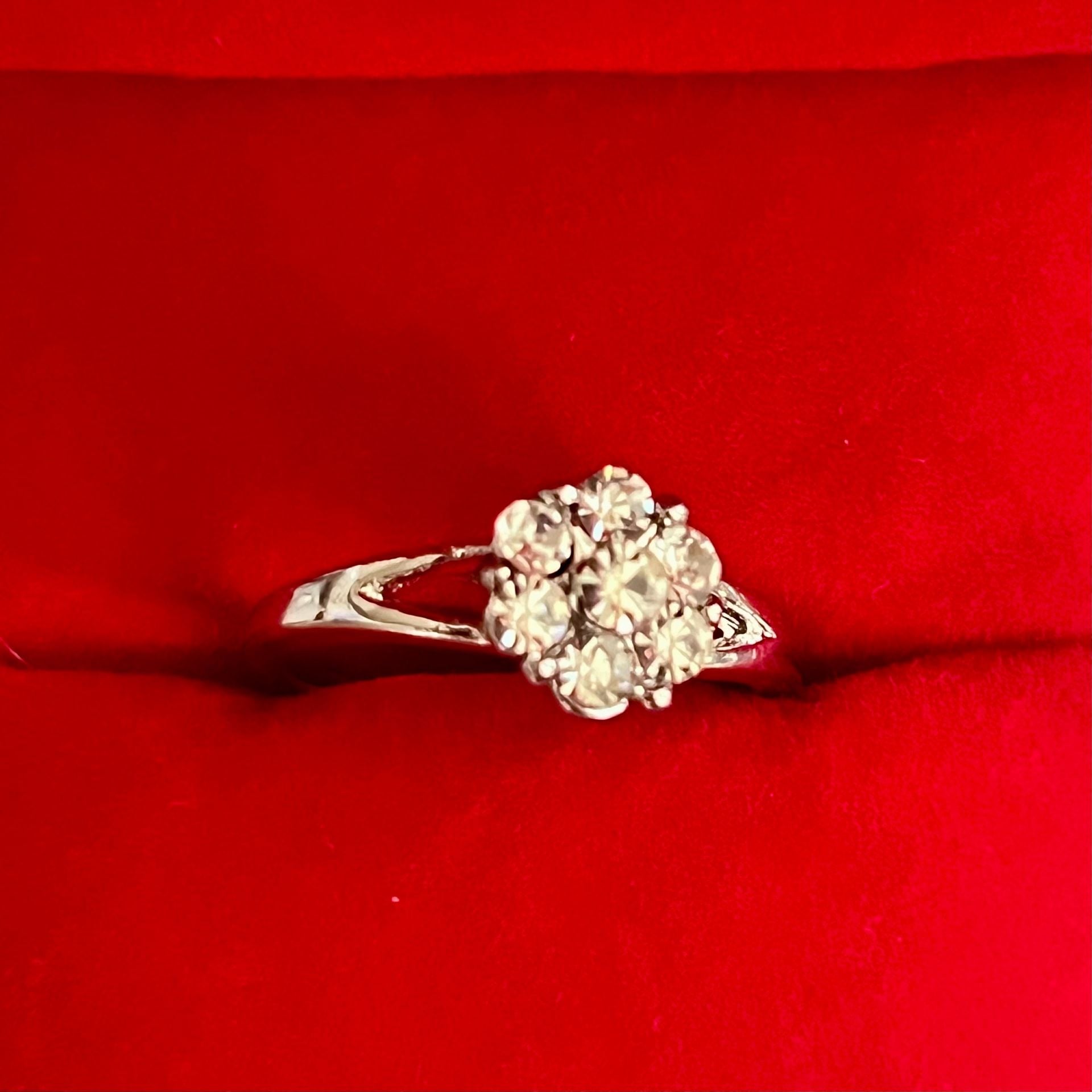 Vintage Cubic Zirconia Diamond Cluster Ring Sterling Silver Cocktail Size 6 5