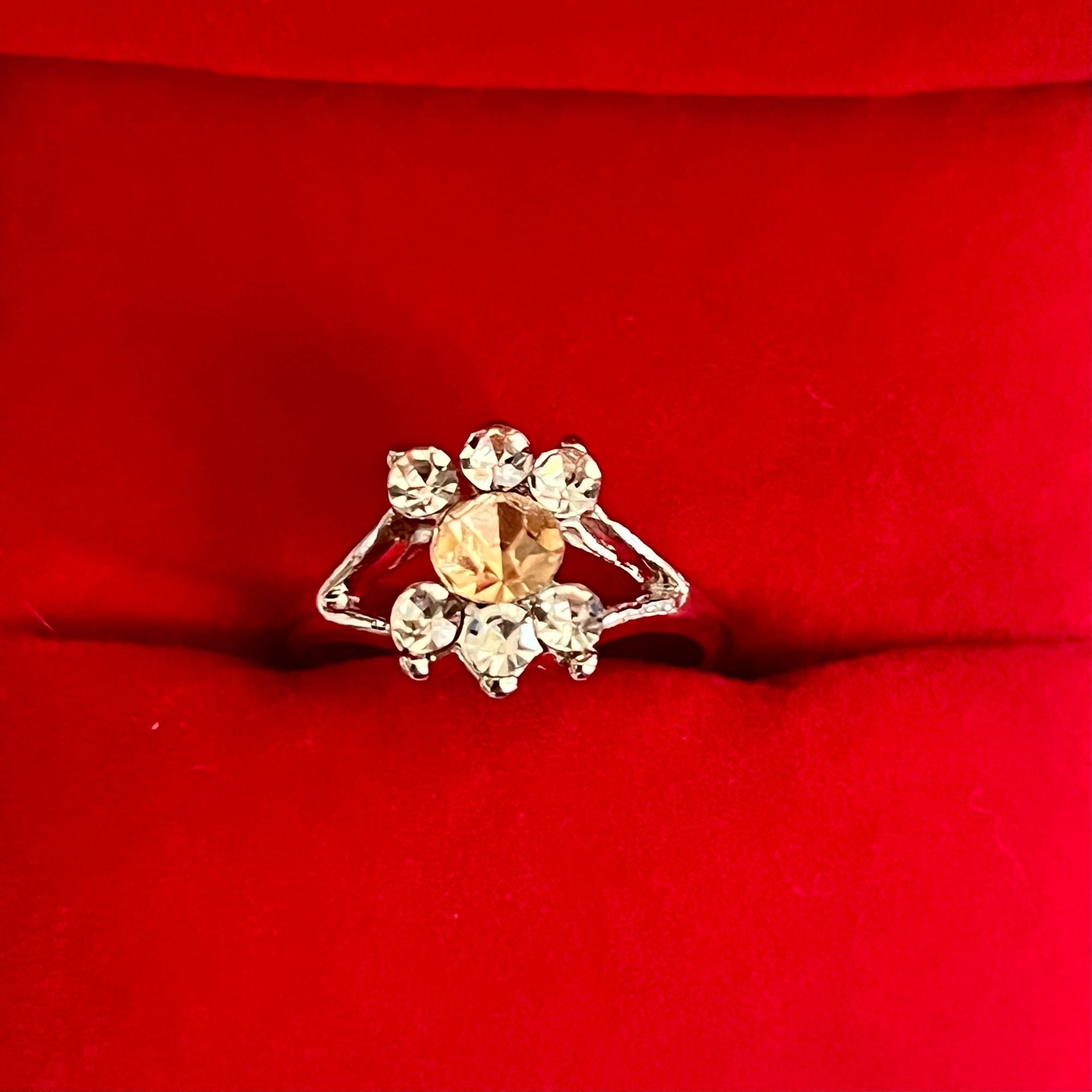 Vintage Uncas Sterling Silver Rhinestone Cocktail Ring Size 6 3