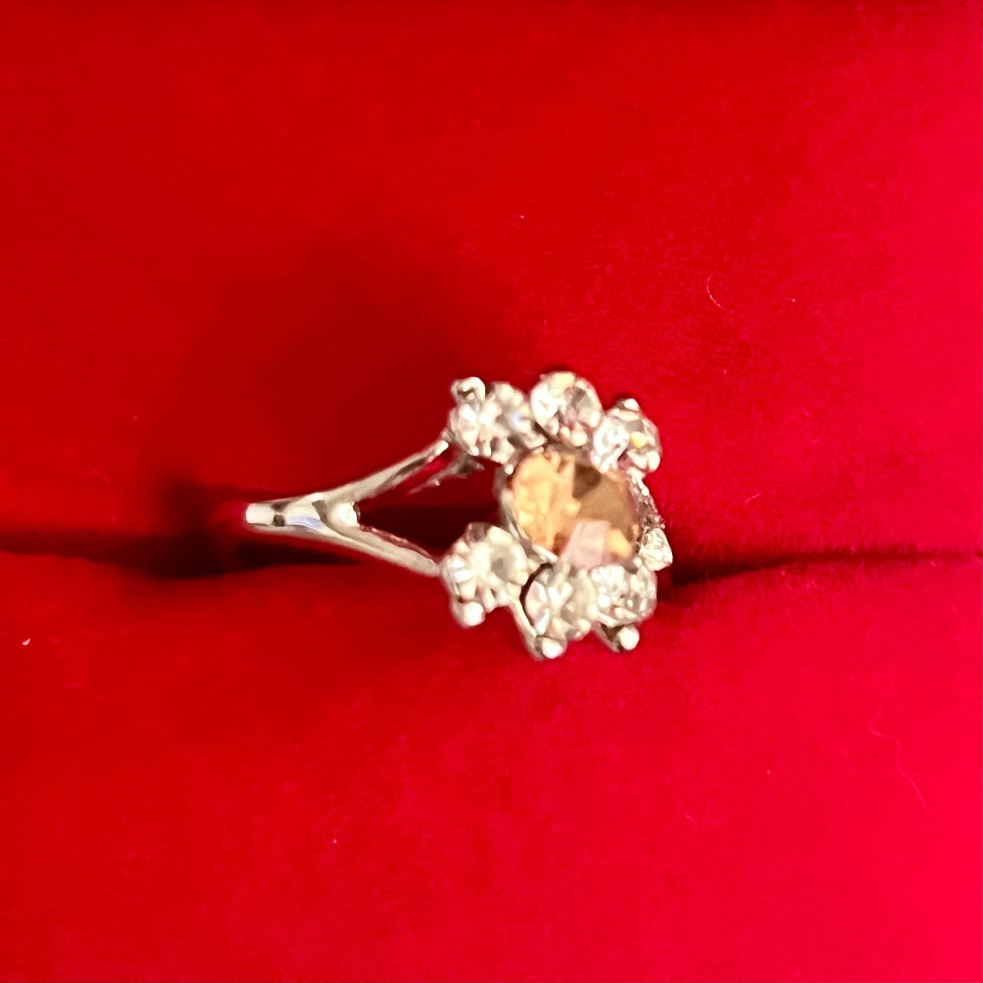 Vintage Uncas Sterling Silver Rhinestone Cocktail Ring Size 6 4