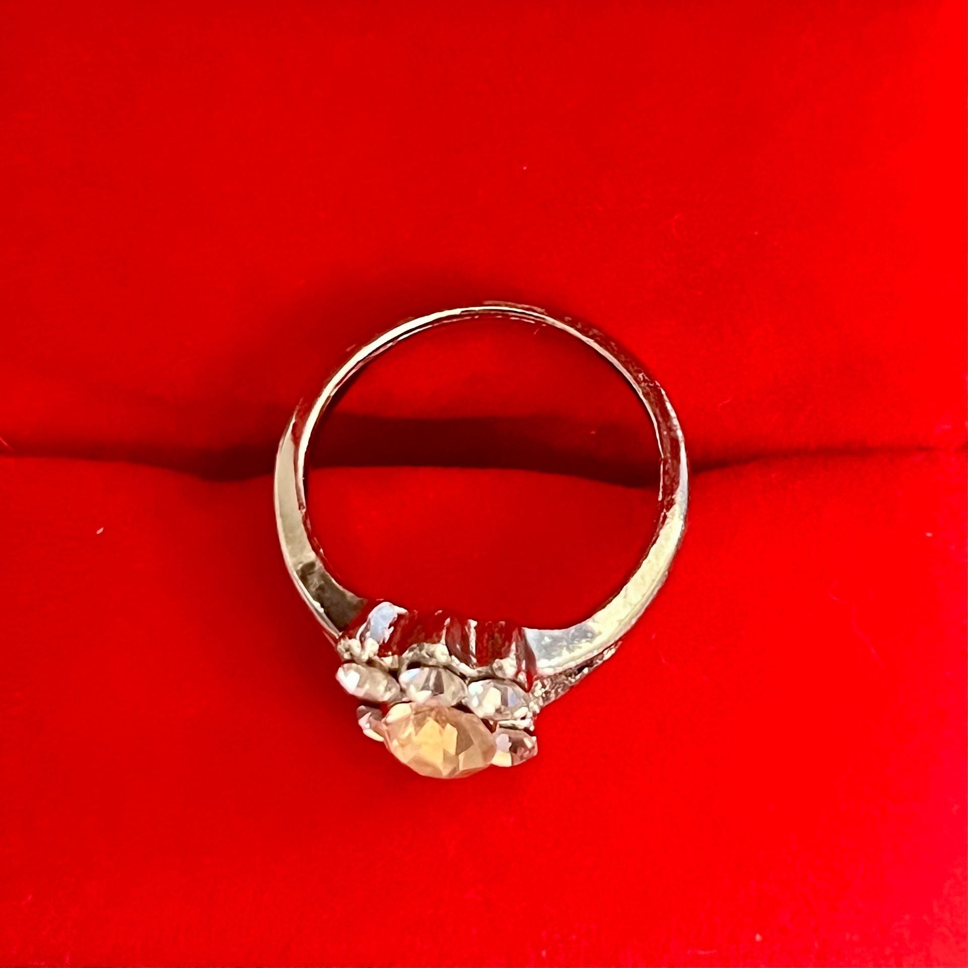 Vintage Uncas Sterling Silver Rhinestone Cocktail Ring Size 6 6