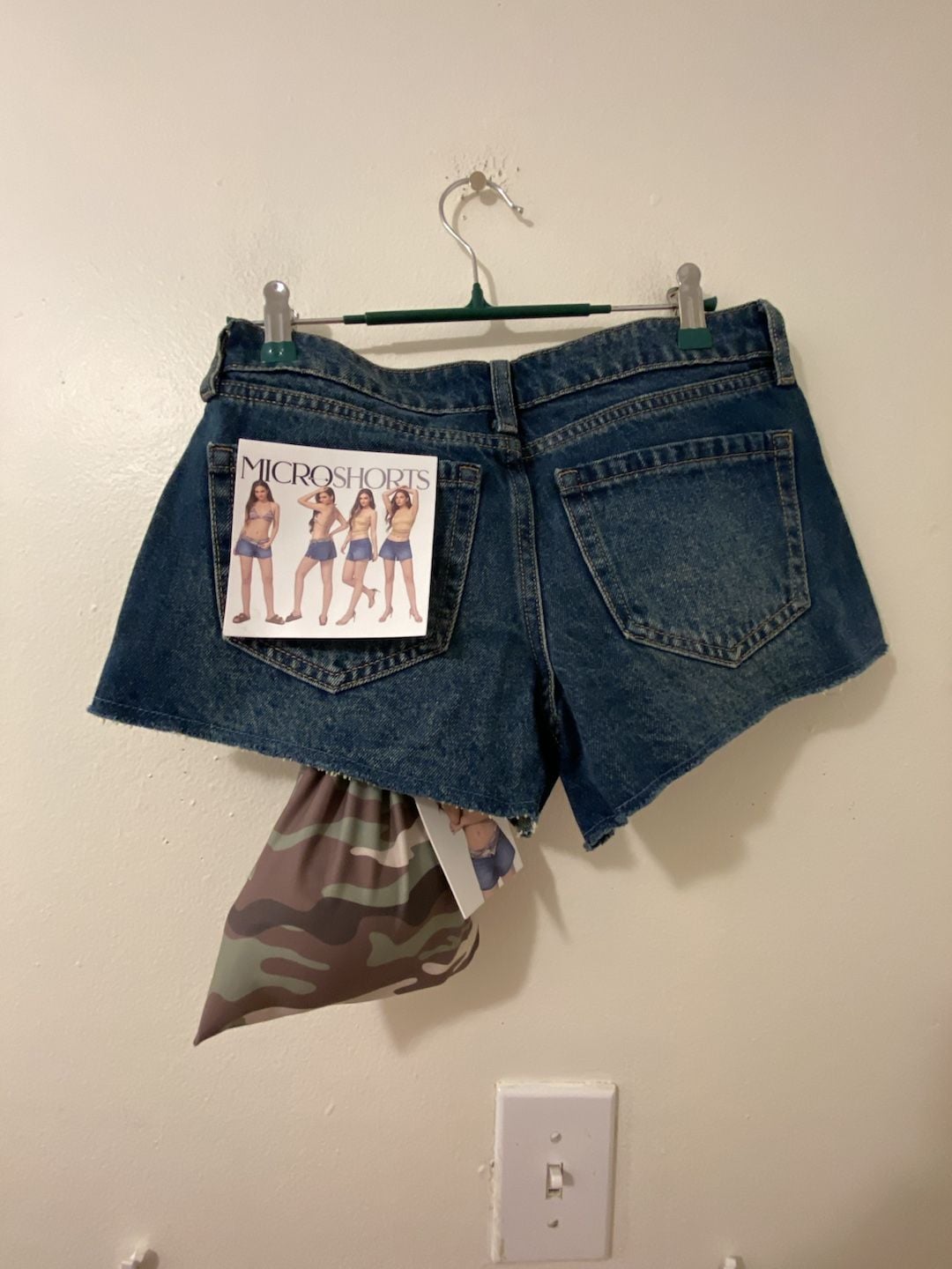 Micro Shorts Size 00/23 Low Rise Denim Cutoffs With Bikini 5