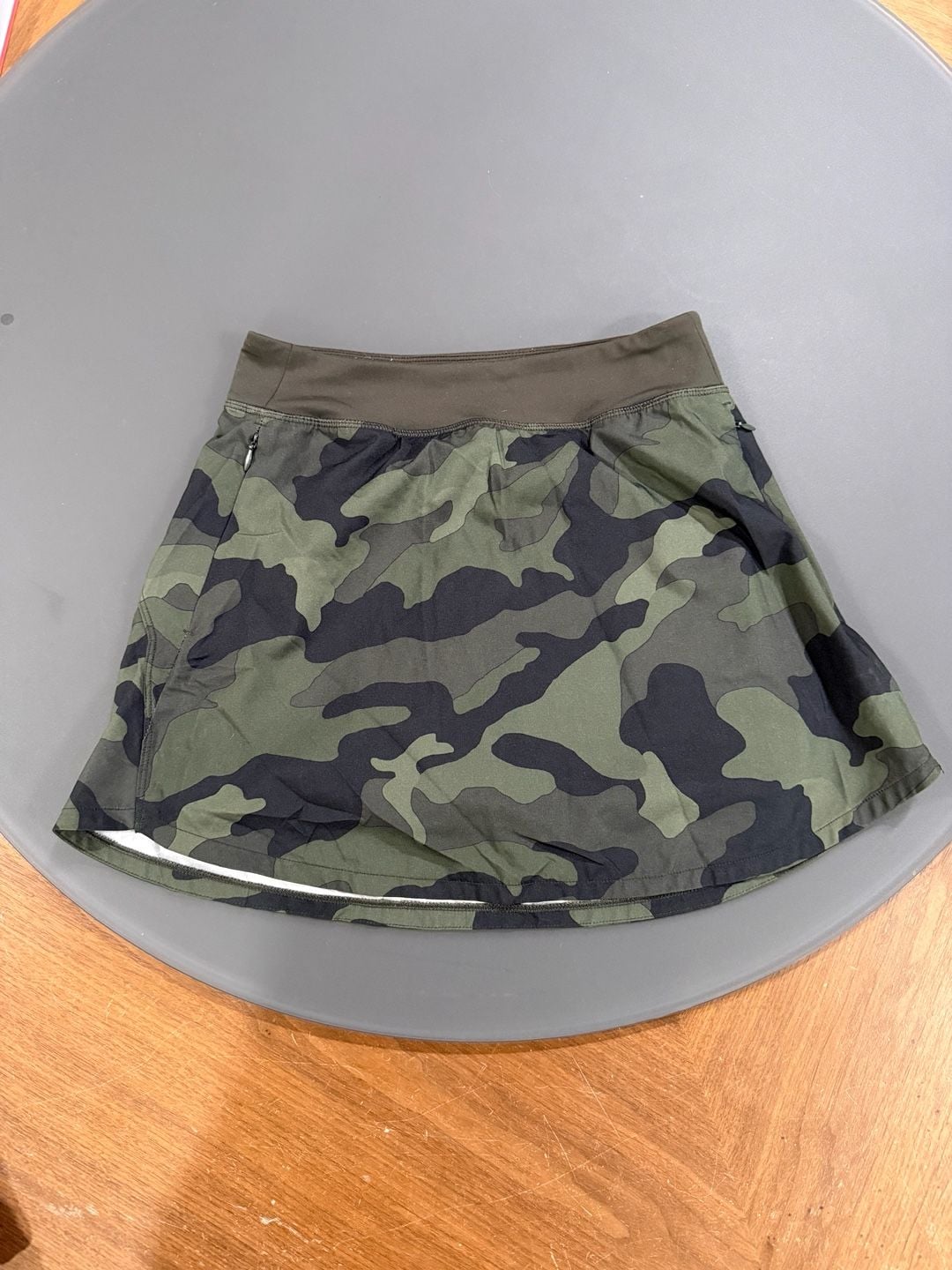 Old Navy StretchTech Skort Size XS Green Camo Active Skirt 2