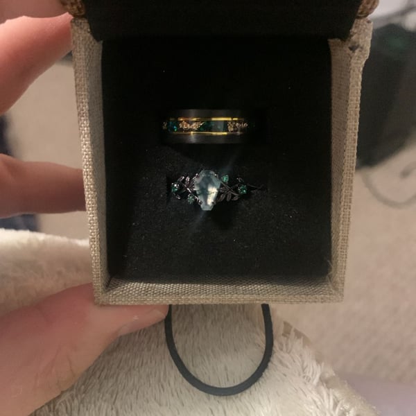 Esdomera Emerald Leaf Branch Couple Ring Set