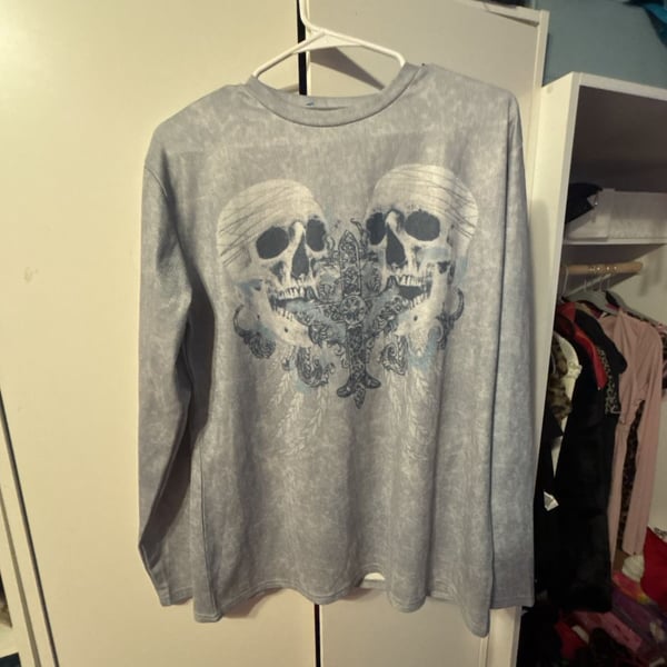 Scarlett Gray Long Sleeve Skull Cross Shirt Gray Waffle Knit