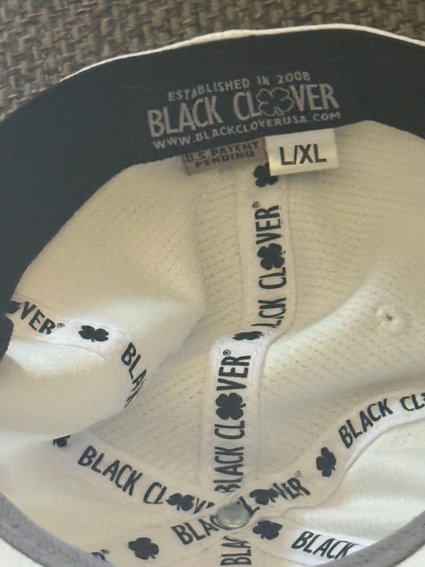 Black Clover Premium Clover Hat Size L/XL White Fitted Golf Cap Live Lucky 4
