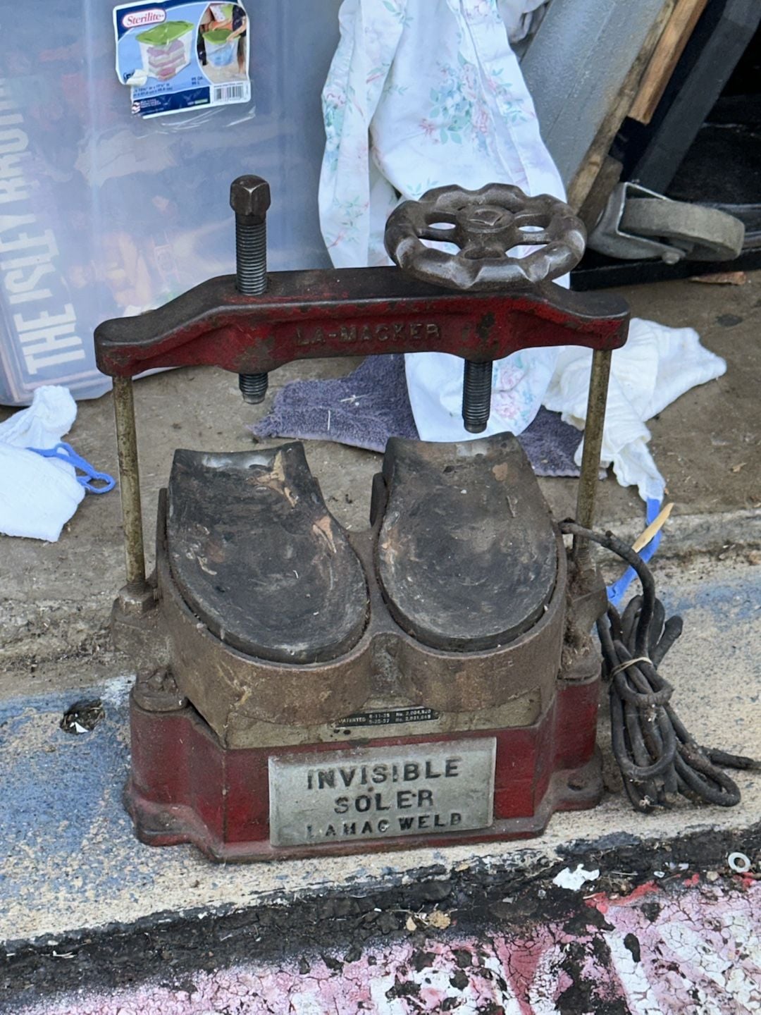 La-Macker Invisible Soler Shoe Stretcher Machine 1