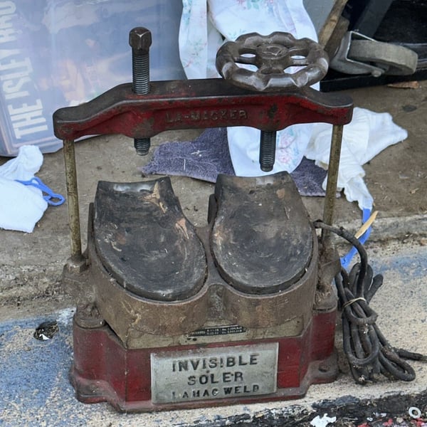 La-Macker Invisible Soler Shoe Stretcher Machine