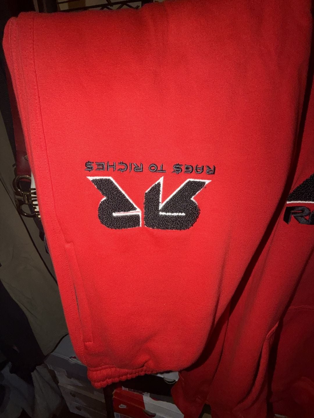 Rags to Riches Sweatshirt Set Size XL 2
