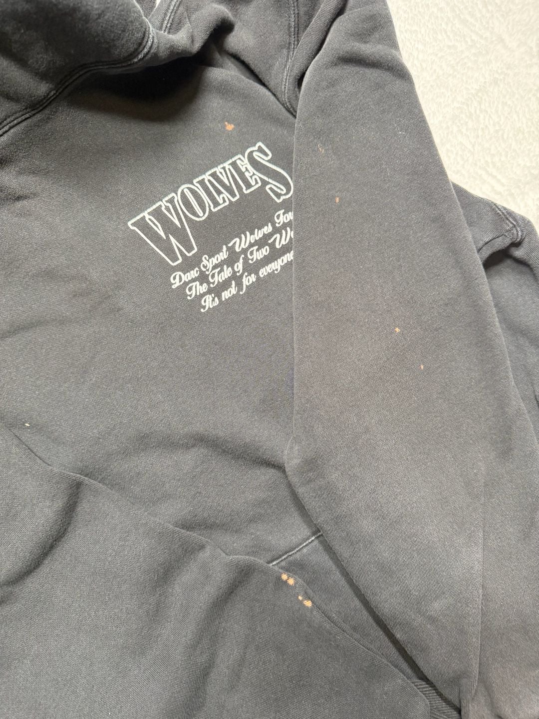Darc Sport The Tale Of Two Wolves Hoodie Size M Black
0017 7