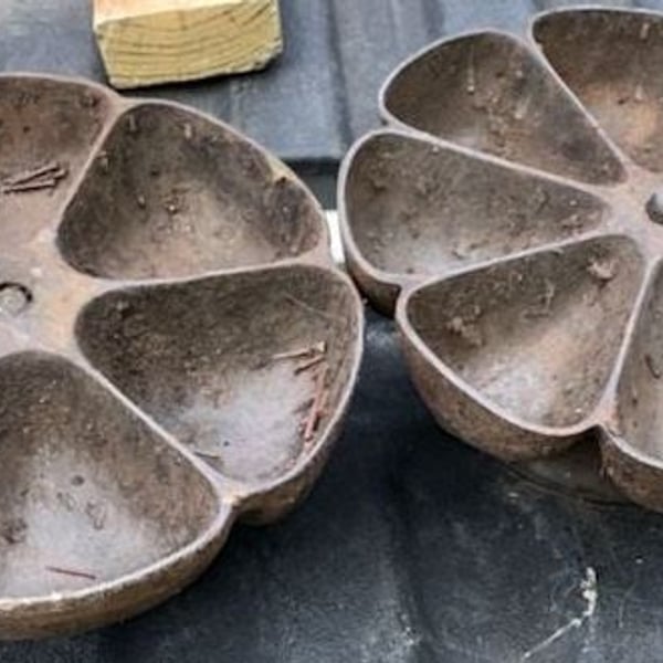 2 Star Nail Cup Cast Iron Rotating Hardware Caddy