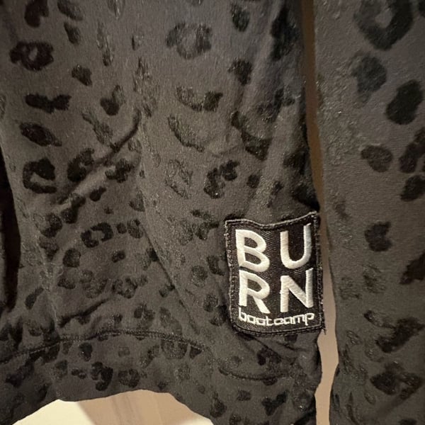 Burn Boot Camp Sweatshirt Size L Black Leopard Print Pullover