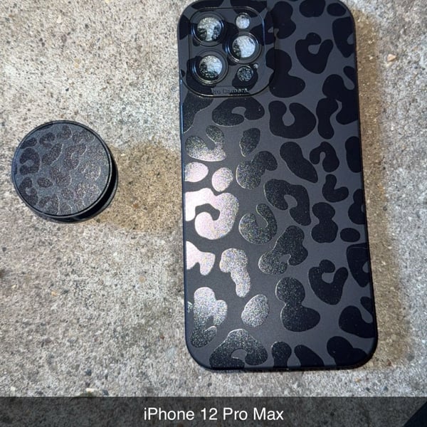 Apple iPhone 12 Pro Max Leopard Case