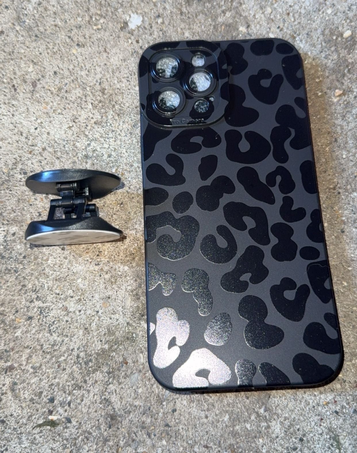 Apple iPhone 12 Pro Max Leopard Case 2