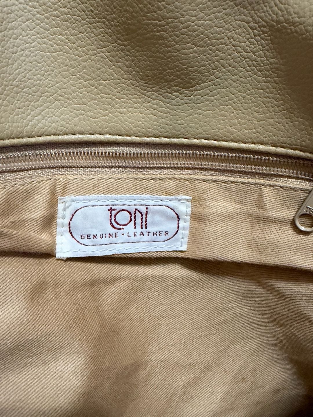 Toni Vintage 1980s Yellow Gold Genuine Leather Handbag Tassel Crossbody 9
