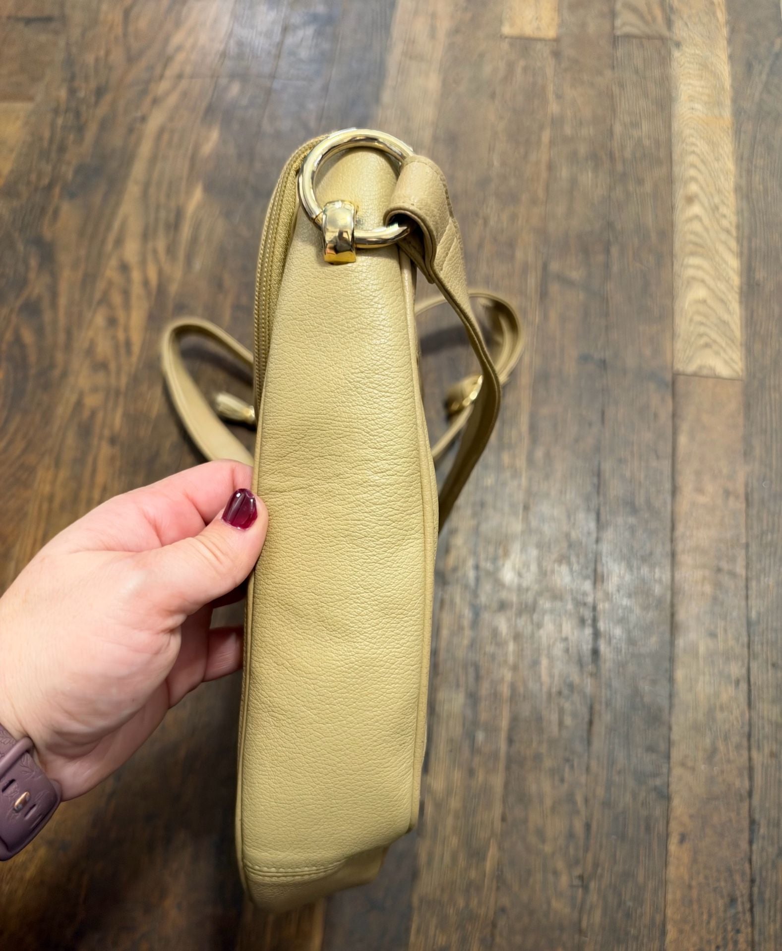 Toni Vintage 1980s Yellow Gold Genuine Leather Handbag Tassel Crossbody 13