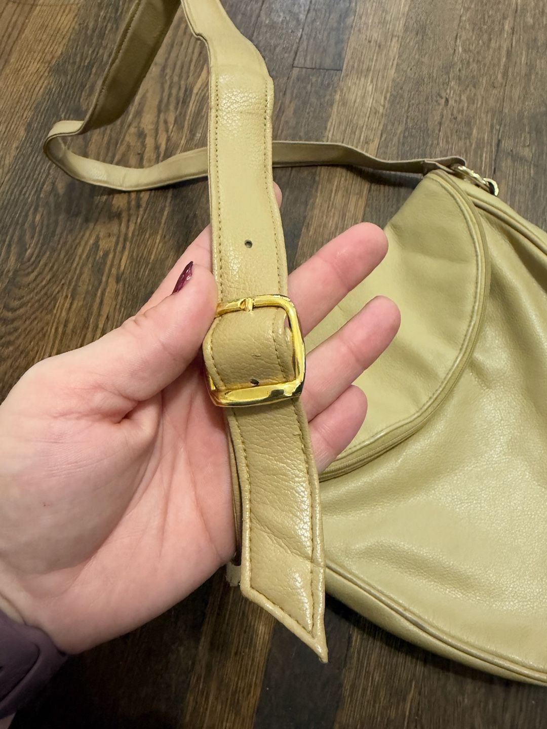 Toni Vintage 1980s Yellow Gold Genuine Leather Handbag Tassel Crossbody 15