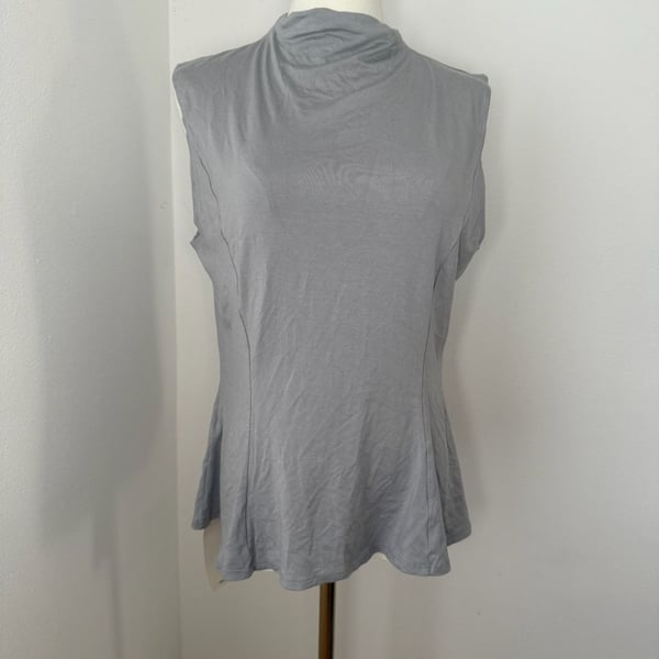 Halara Sleeveless Top Size XL Grey Mock Neck Peplum