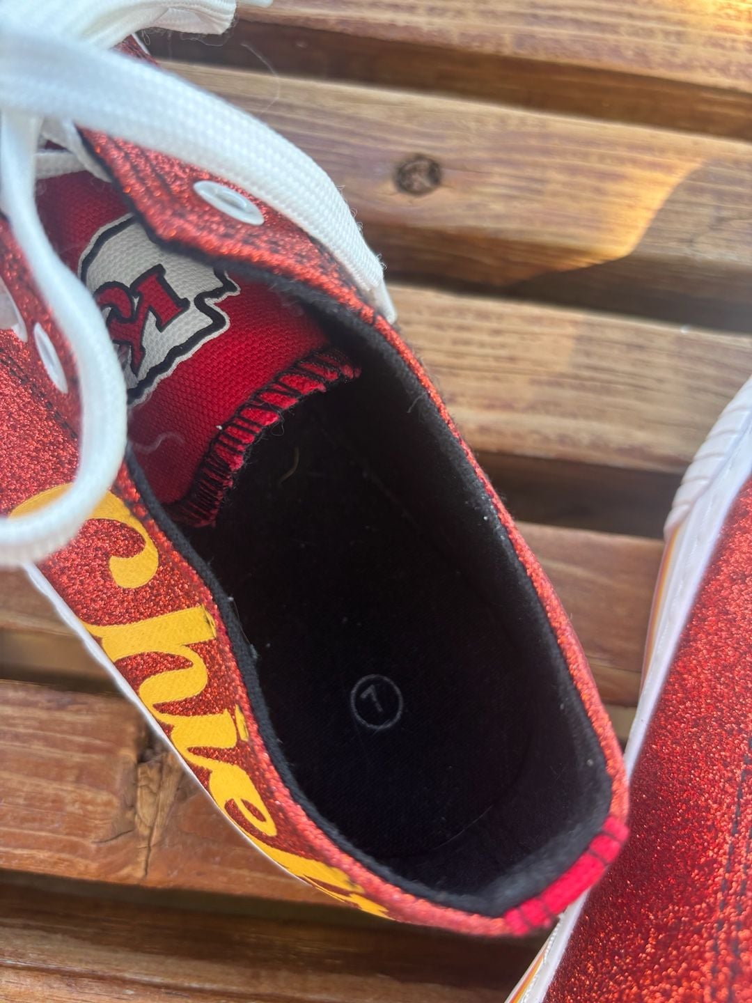FOCO Kansas City Chiefs Low Top Canvas Shoes Size 7 Red Glitter 7