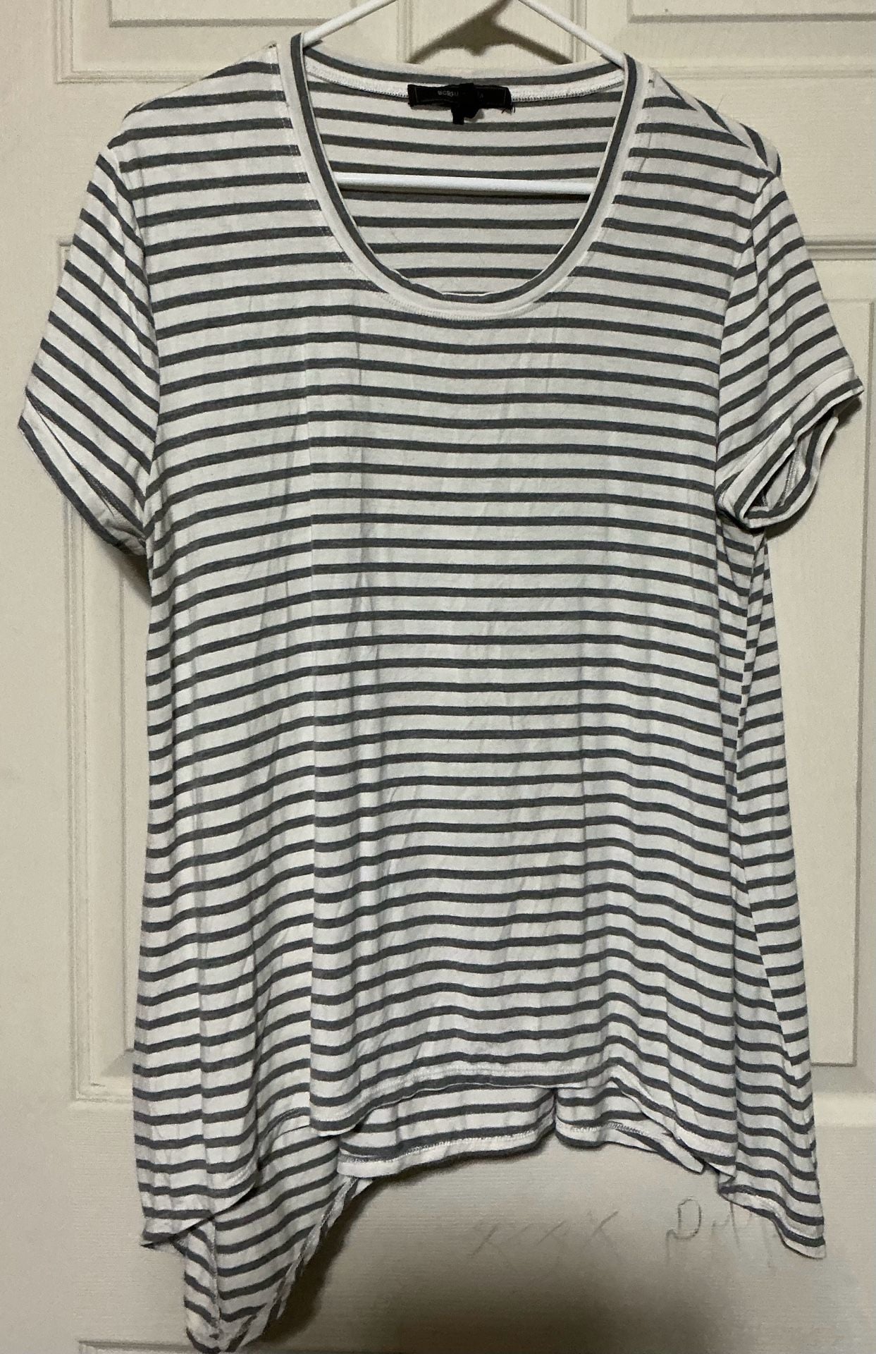 BCBGMAXAZRIA Striped Short Sleeve Scoop Neck Tunic Top 1