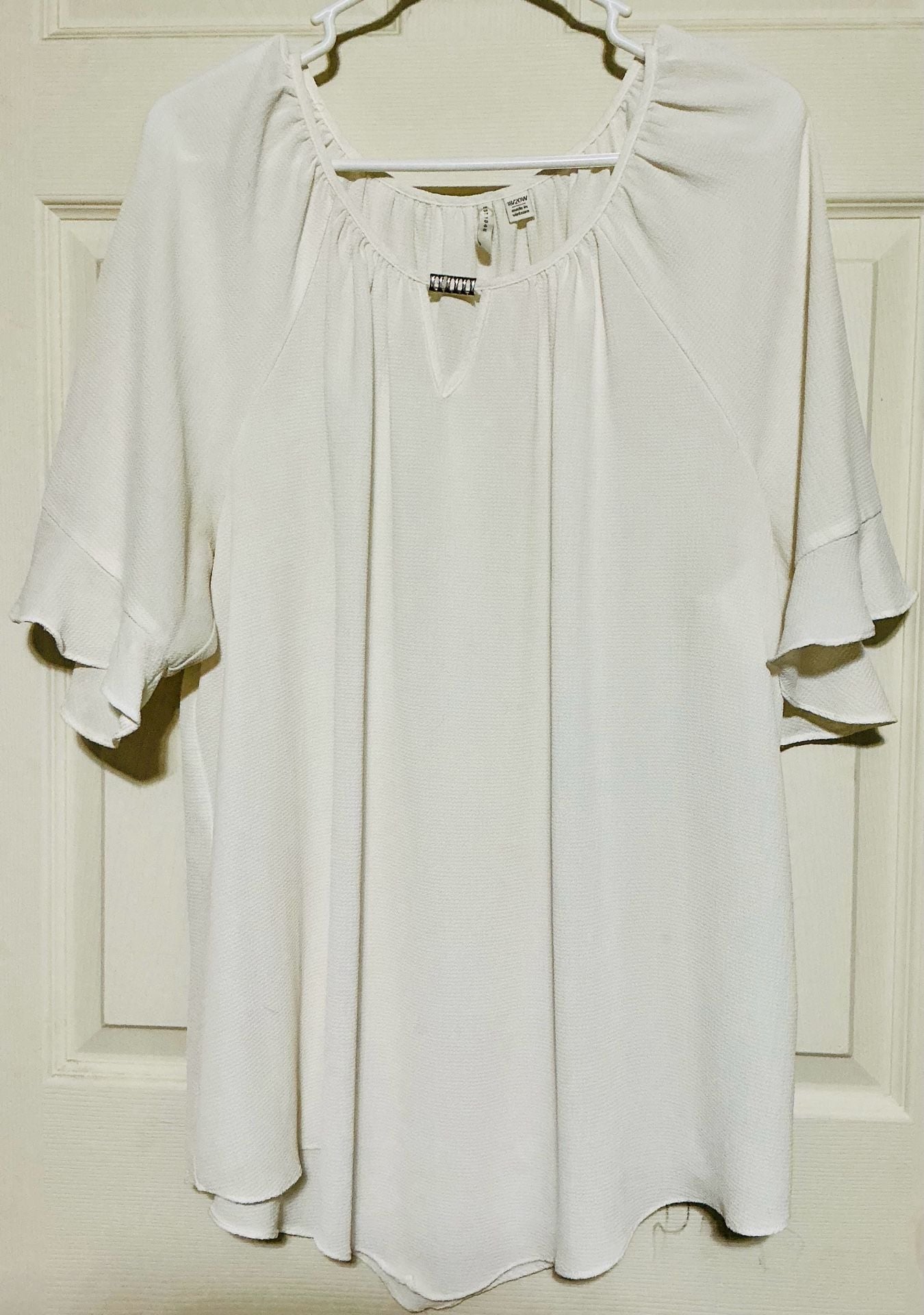 Maurices Blouse Size 18/20W Ivory Flutter Sleeve Peasant Top 2