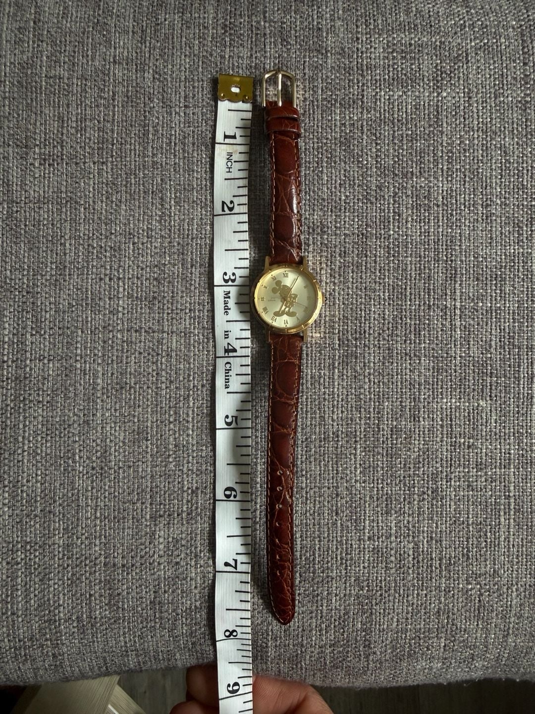 Jaz Disney Mickey Mouse Watch Gold Tone Brown Leather Strap V811-2910 4