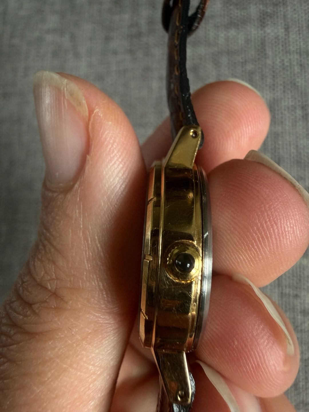 Jaz Disney Mickey Mouse Watch Gold Tone Brown Leather Strap V811-2910 6