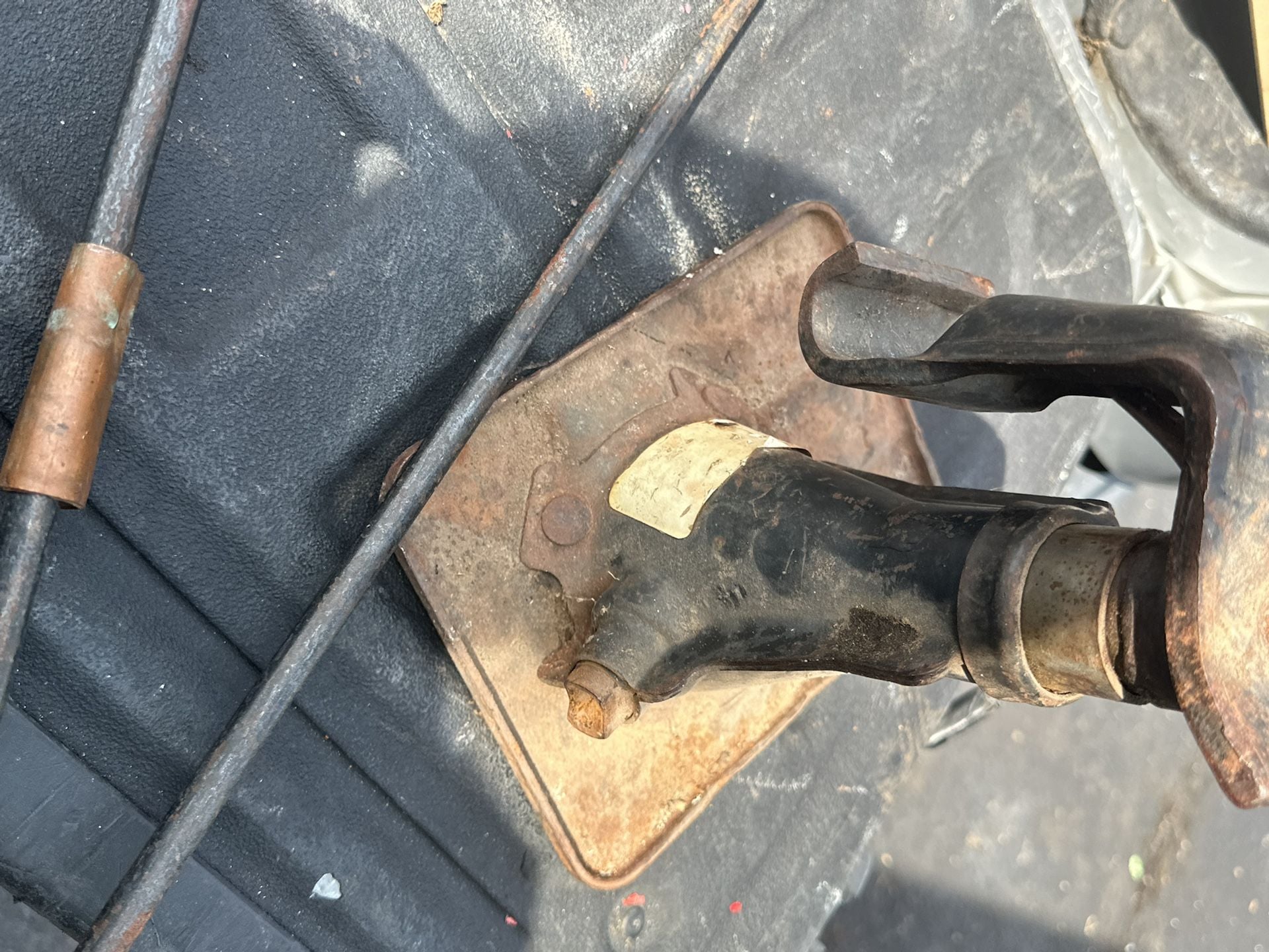 Vintage Truck Jack with Handle and Base Plate 2