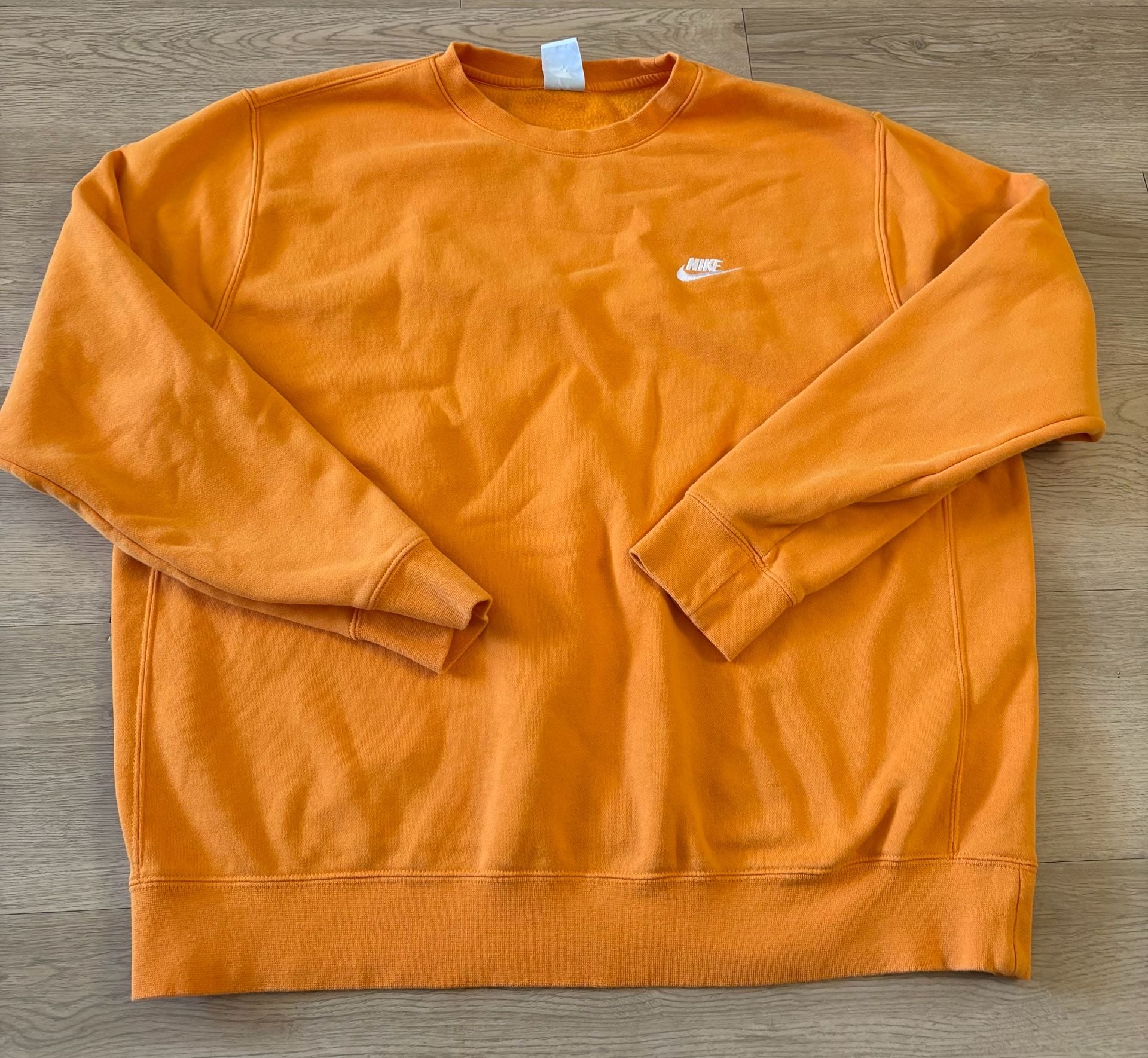 Nike Crewneck Sweatshirt Size XL Orange Embroidered Logo 2